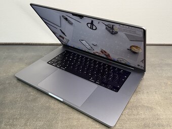 MacBook Pro 16'' 2021 / M1 Pro / 16GB / 512GB SSD - DPH - 3