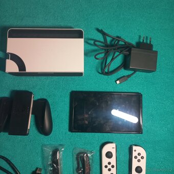 NINTENDO SWITCH OLED - 3