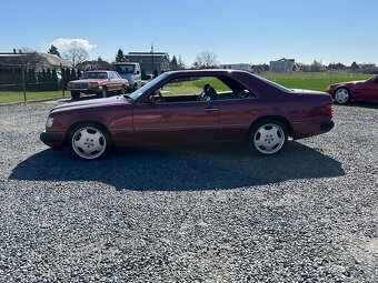 Mercedes-Benz 124 E220 kupé w124 - 3