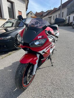 Yamaha R6 - 3