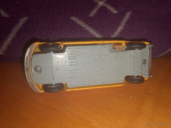 Staré autíčka - 3