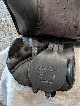 Kentaur Naxos 17,5, Komora 2 - 3