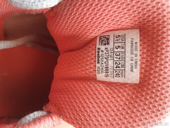 Dívčí sportovní tenisky Reebok vel. 37 (240mm stélka) - 3