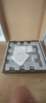 Digitální fotorámeček Toshiba GigaFrame Q80 - 3