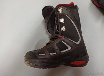 Snowboardové boty 23,5cm - 3