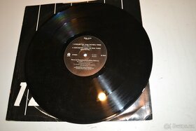U2 – Even Better Than The Real Thing 12" maxi vinyl - 3