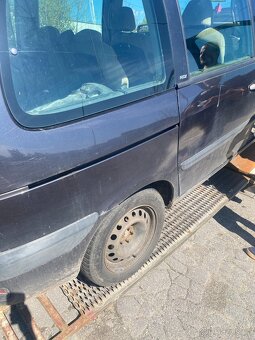 Dily z vozu Peugeot 807 2.0hdi 88kw - 3