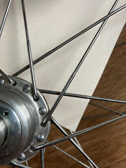 Zapltetená kola na Favorit F1, GP4, Campagnolo, čtyřlístky r - 3