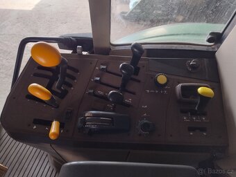 John Deere 6520 - 3