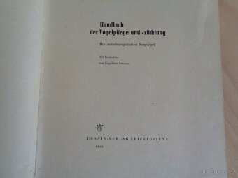 Kniha o chovu ptáků z roku 1954 v němčině - 3