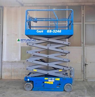 Pracovní nůžková aku plošina Genie GS 3246 nový model - 3
