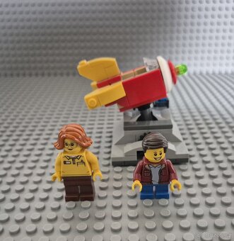 Lego creator 31105 hračkářství - 3