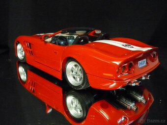 Shelby Series 1 Bburago 1/18 - 3