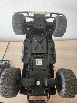 RC auto Revell Bull Scout 1/10 - 3