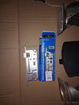 Náhradní díly - Úklid garáže - 3