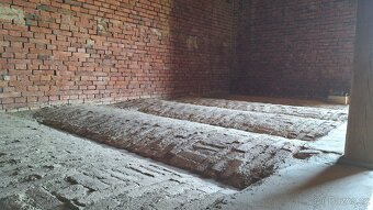 Pozemek se stodolou 1428 m2 - 3