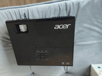 Acer X1273 DLP - 3
