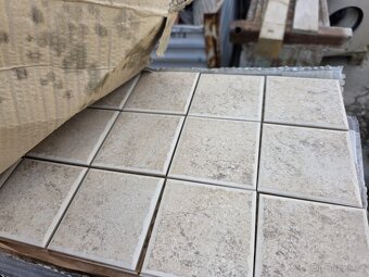 Prodám Keramický Obklad - 3