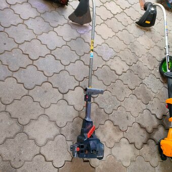 Prodám dvě strunovky - 3