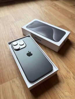 Apple iPhone 15 Pro 1TB černý - 3