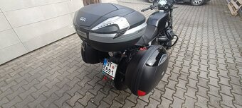 Moto Guzzi V7 Stone - 3