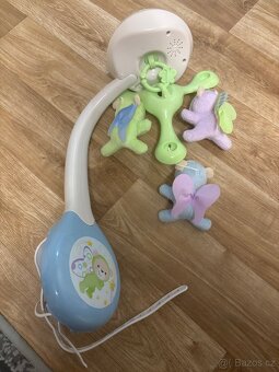 Kolotoč nad postýlku - 3