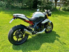 Triumph Speed Triple 1050 R - 3