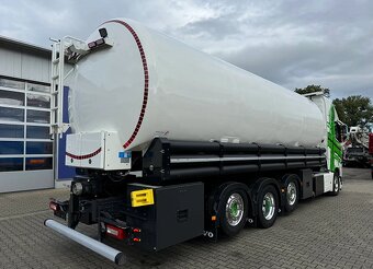 VOLVO FH540 8x2 - obilní silo 35000 lit. - 3