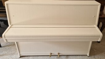 Bílé piano Rösler - Petrof - 3