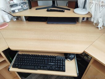 Rohový psací stůl pro PC - 3