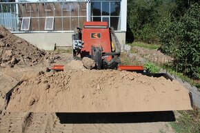 Zemní a výkopové práce mininakladačem Ditch Witch - Kladno - 3