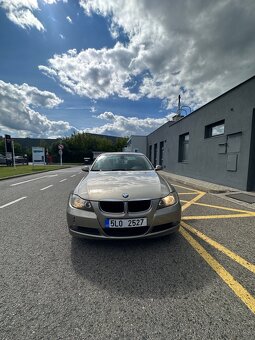 Prodam bmw 318i e90 95kw rv. 2007 - 3