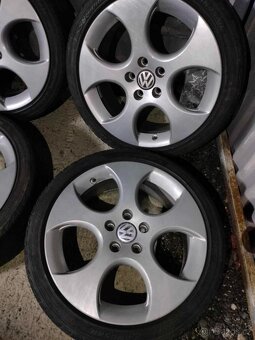 4ks alu disky orig. VW 5x112 r18 pneu 225/40 r18 - 3