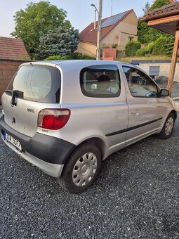 TOYOTA YARIS 1.0 litr. - 3