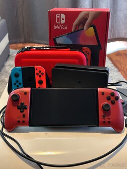 Nintendo Switch OLED - model neon blue/neon red - 3