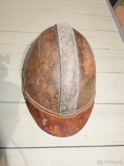 Hornický kahan a kožená hornická helma - 3