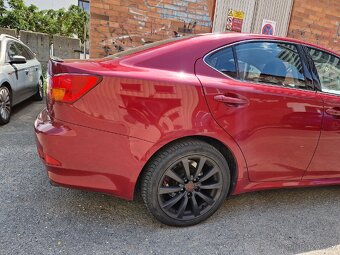 Lexus is 220d - 3
