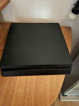PS4 Slim a VR - 3