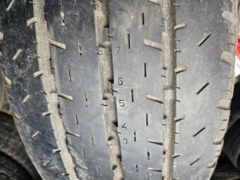 225/65R16C 112/110T  NOKIAN - 3