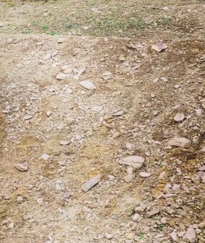 Nabízím zdarma uložení hlušiny, kamenité půdy, šmandy - 3