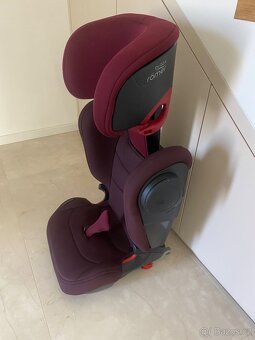Autosedačka Britax RÖMER Kidfix III M Burgundy Red Isofix - 3