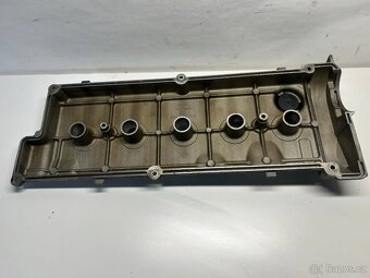 kryt veka ventilov 20v - 3