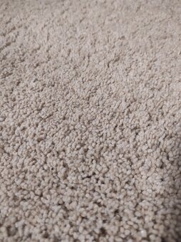 Béžový koberec IKEA - 3