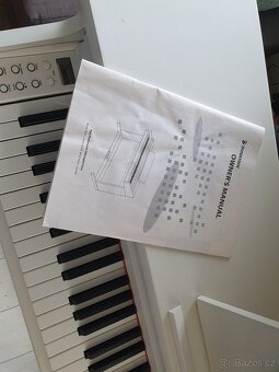 Digitální klavír Dynatone SLP-210 WH - 3