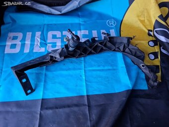 Levý přední držák světla bmw e90/e91 - 3