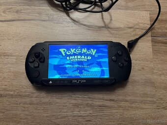 PlayStation Portable + hry - 3