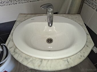 Skrinka s umyvadlem - 3