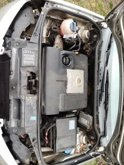 Fabia 1,2 47kW AZQ barva 9102 - 3