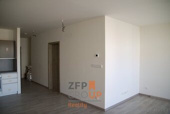 Prodej bytu 2+kk o rozloze 60 m2, ulice Očovská, Hodonín - 3