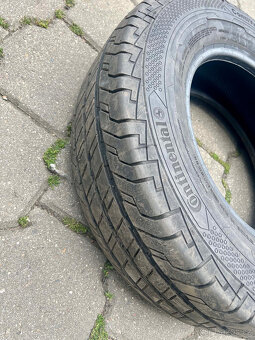 Continental VanContact 100 215/70/R15C ujeto 500km - 3